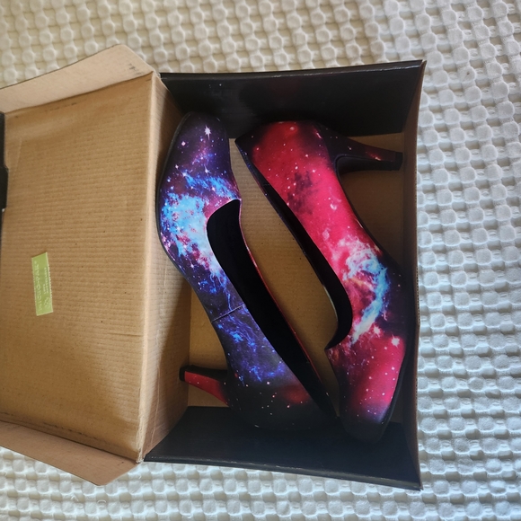 Galaxy Print Women's Heels - Picture 10 of 10